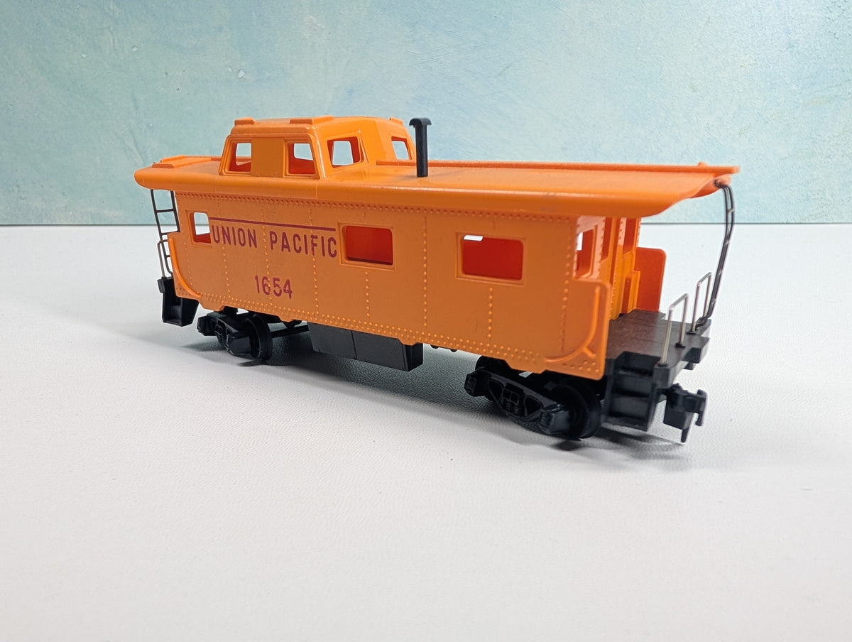 USED Tyco HO Scale Caboose Union Pacific #1654