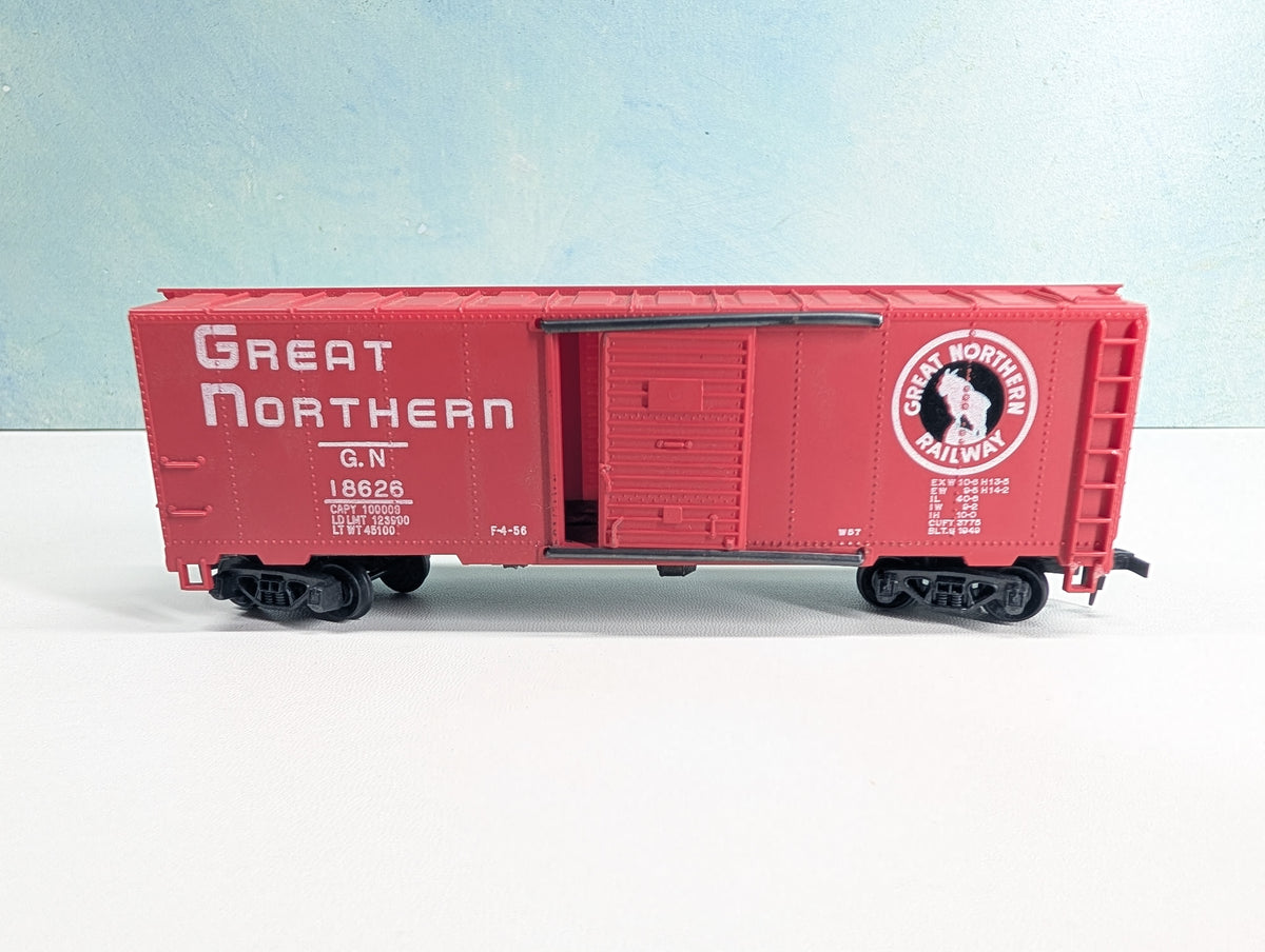 USED Mantua HO Scale 40' Box Car Great Northern GN #18626