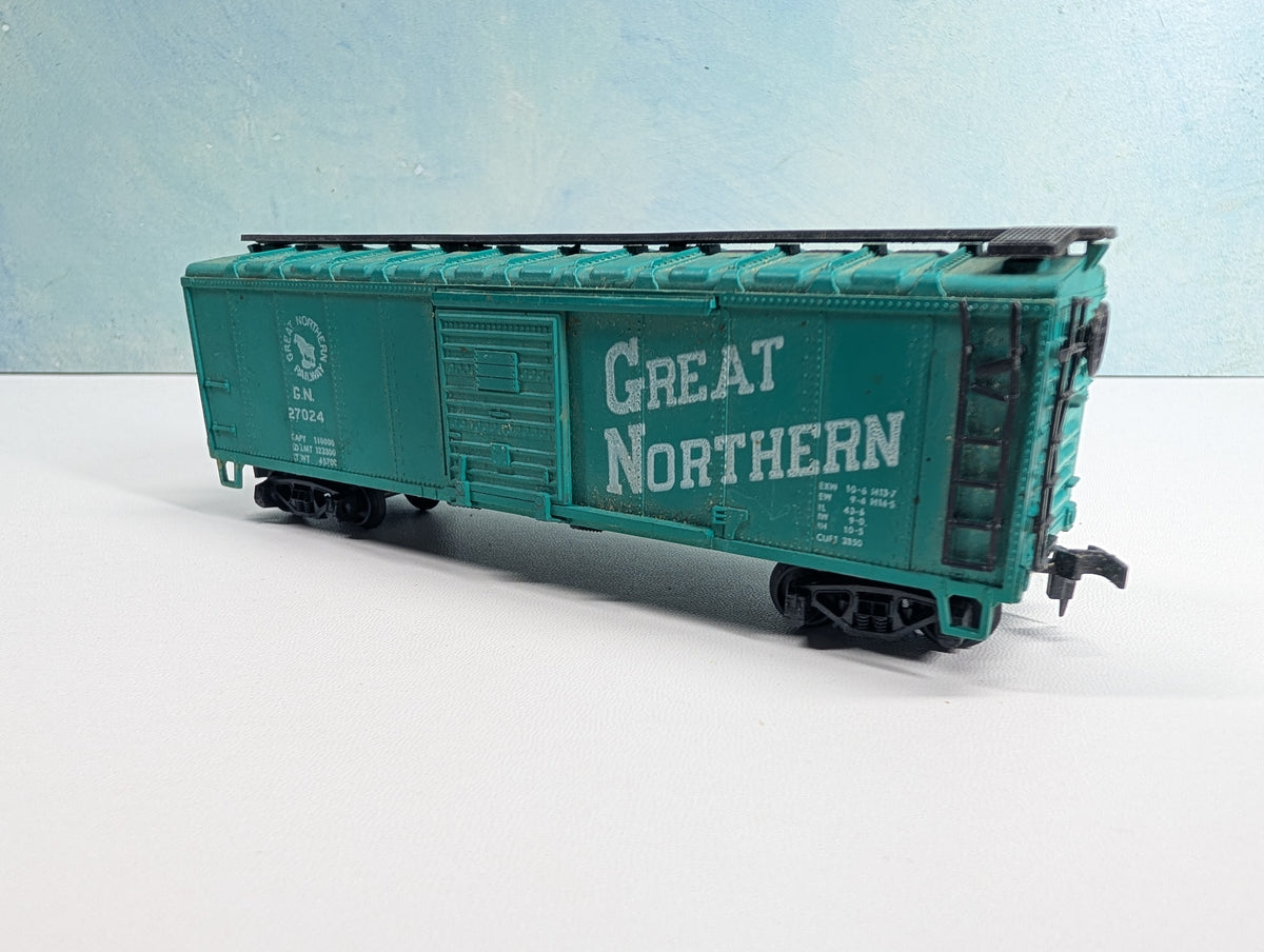 USED AHM HO Scale 40' Box Car Great Northern GN #27024