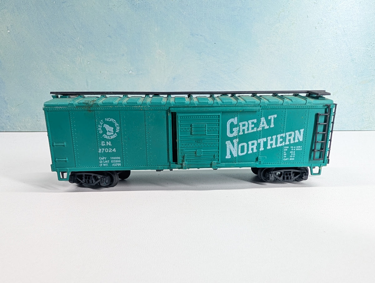 USED AHM HO Scale 40' Box Car Great Northern GN #27024
