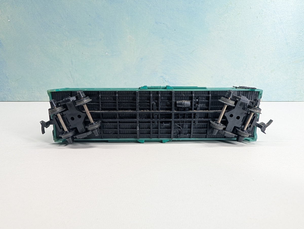 USED AHM HO Scale 40' Box Car Great Northern GN #27024