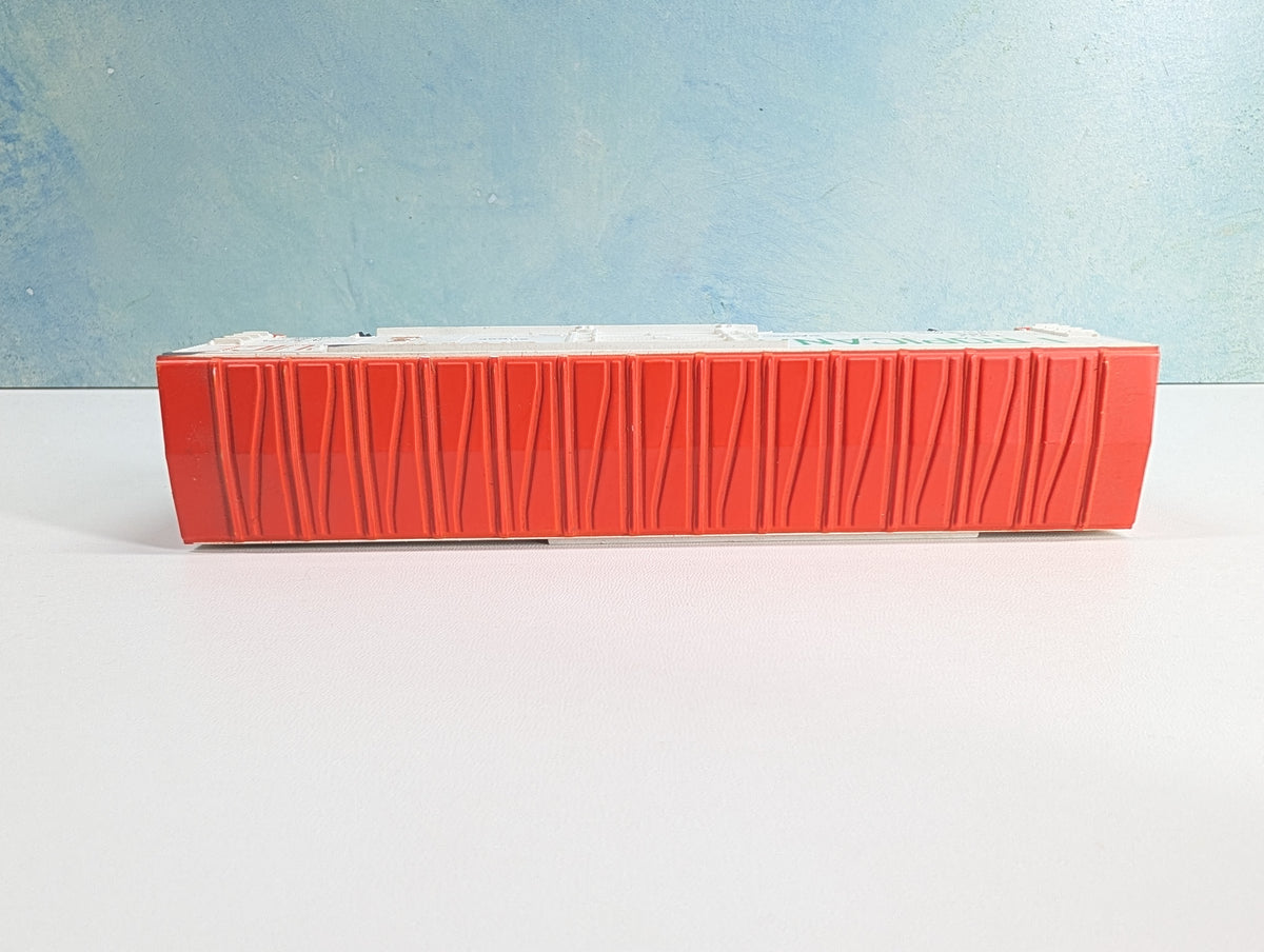 USED Life-Like HO Scale 50' SD Box Car Tropicana TPIX #106