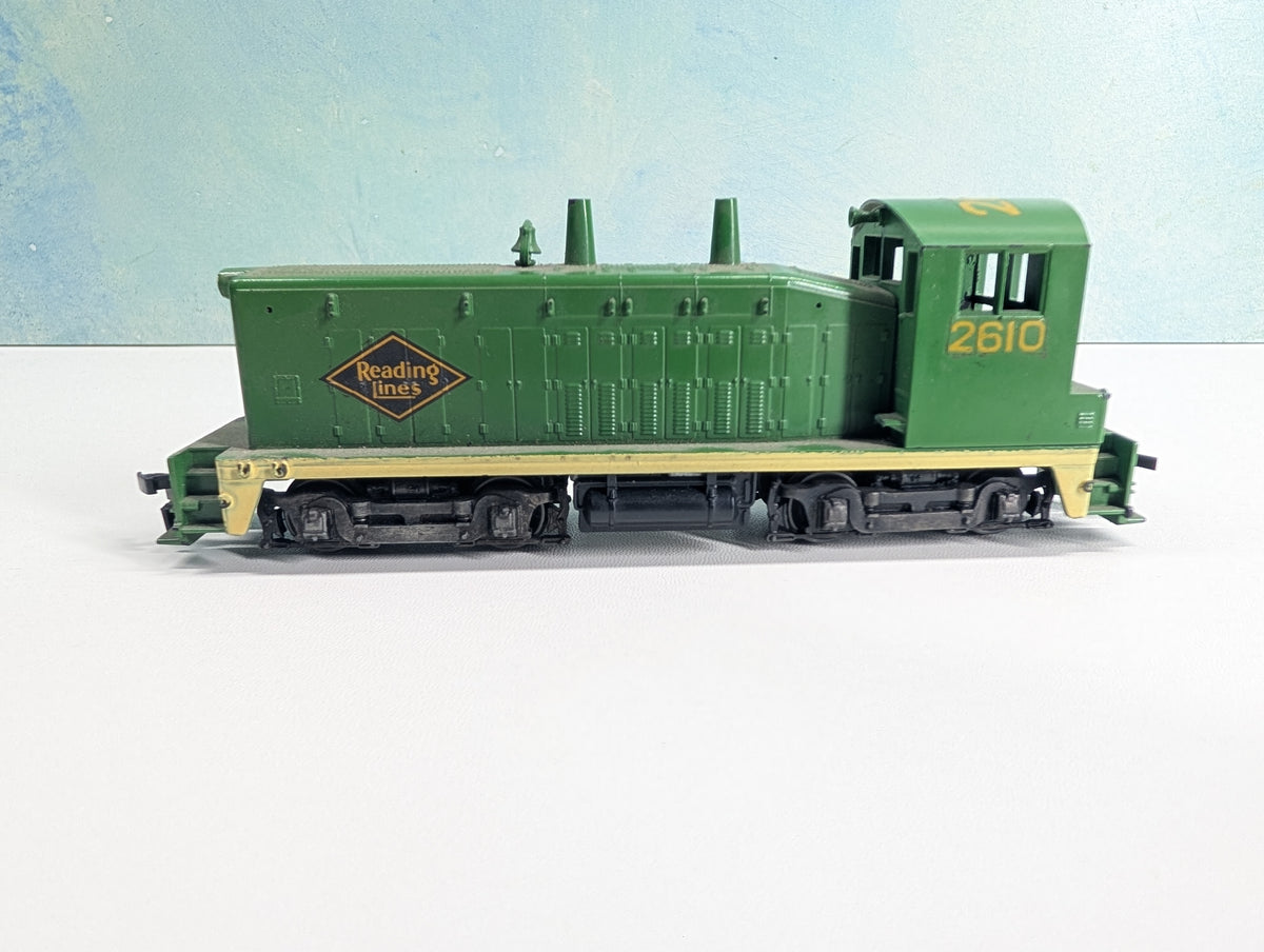 USED Athearn HO Scale Diesel Switcher Locomotive Reading #2610 Tested! DC