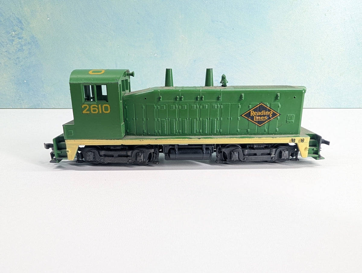 USED Athearn HO Scale Diesel Switcher Locomotive Reading #2610 Tested! DC