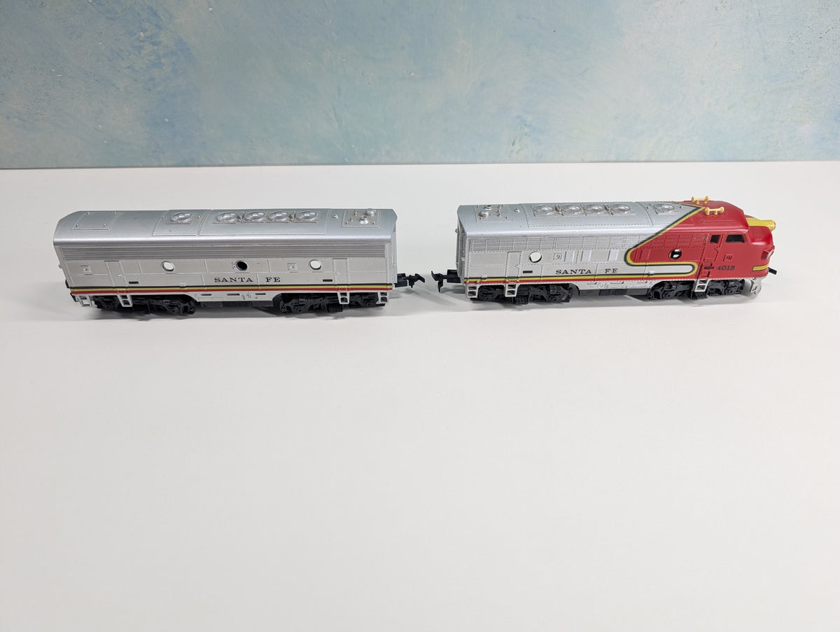 USED Tyco HO Scale FA & B Unit Diesel Locomotive, Un-Powered Santa Fe #4015