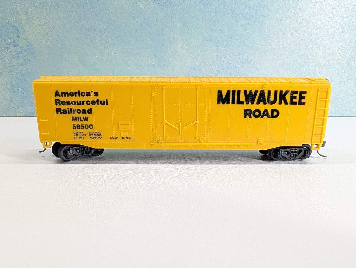 USED Bachmann HO Scale 50' Box Car Milwaukee Road MILW #56500