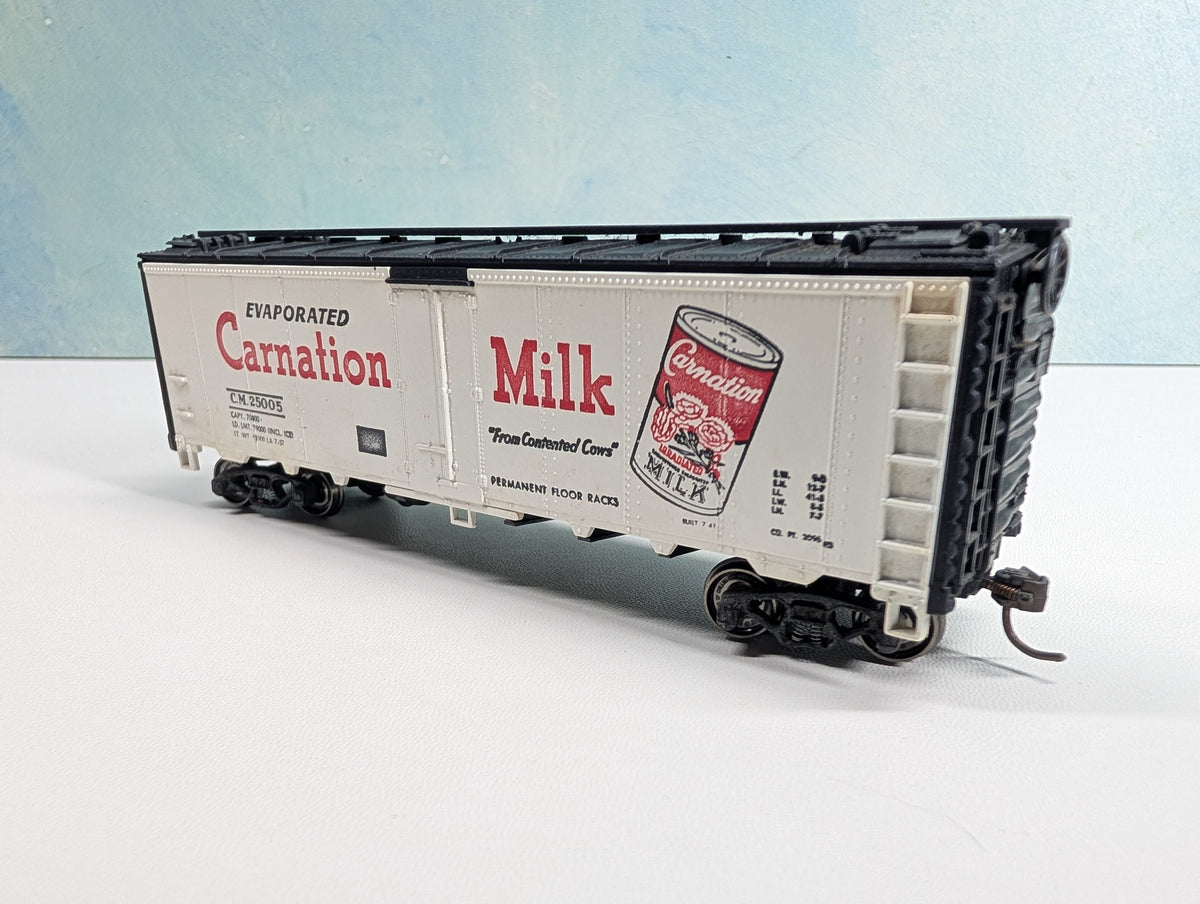 USED Athearn HO Scale Reefer Carnation Milk CM #25005 Metal Wheels