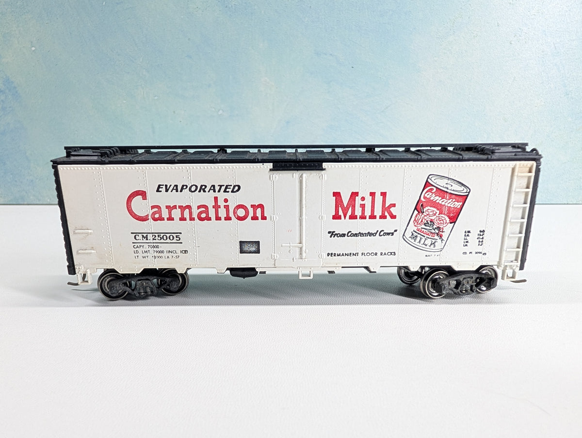 USED Athearn HO Scale Reefer Carnation Milk CM #25005 Metal Wheels