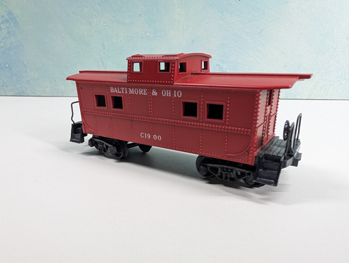 USED HO Scale Caboose Baltimore and Ohio #C1900