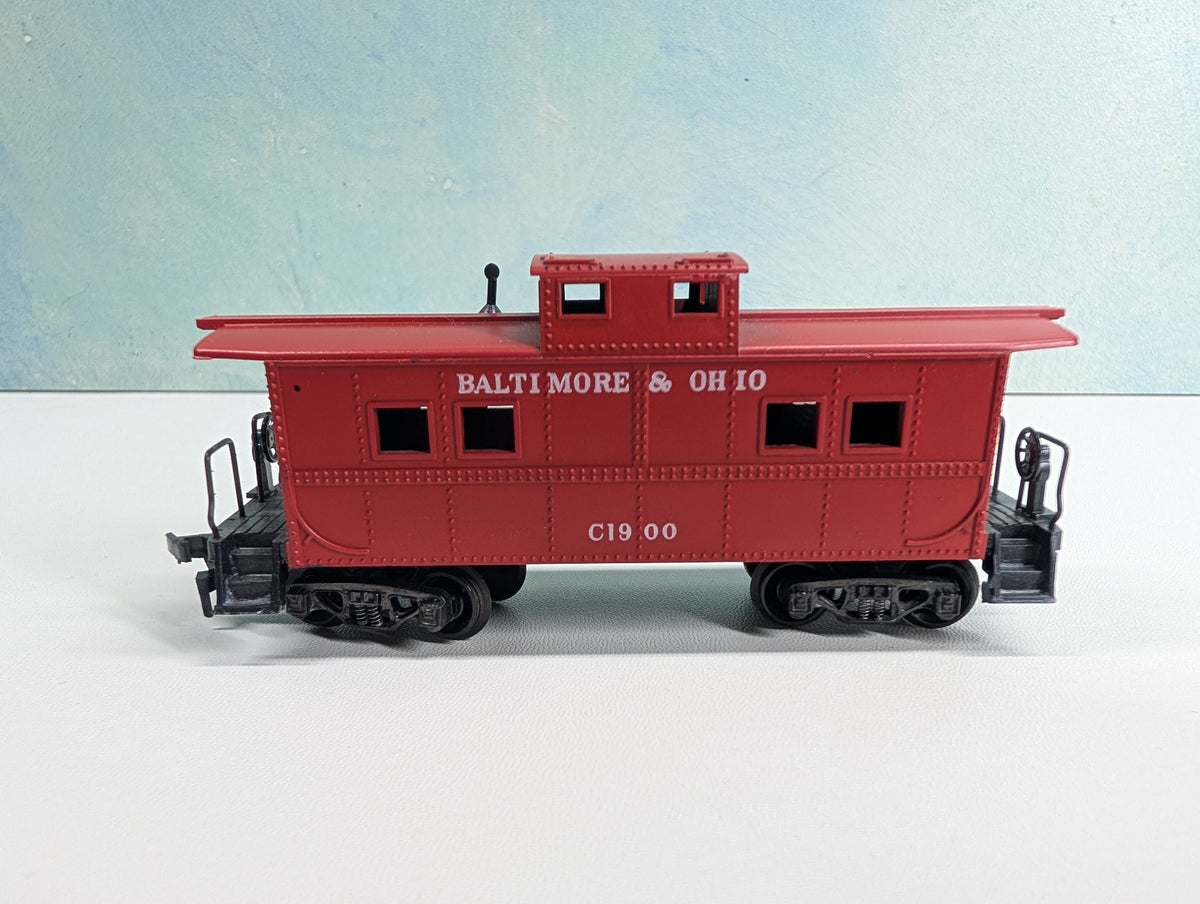 USED HO Scale Caboose Baltimore and Ohio #C1900
