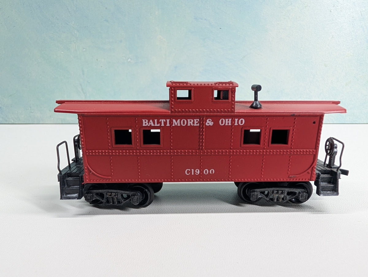USED HO Scale Caboose Baltimore and Ohio #C1900
