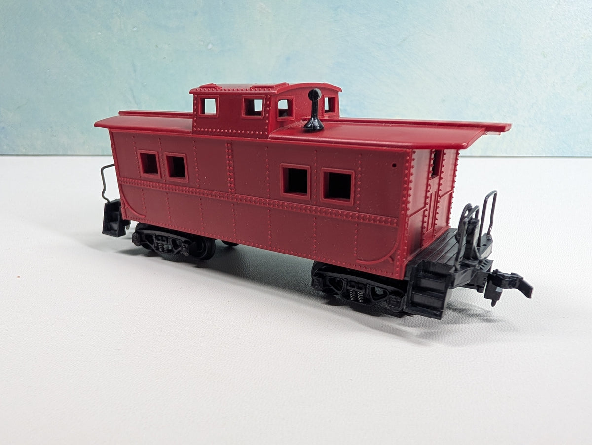 USED HO Scale Caboose Undecorated Red