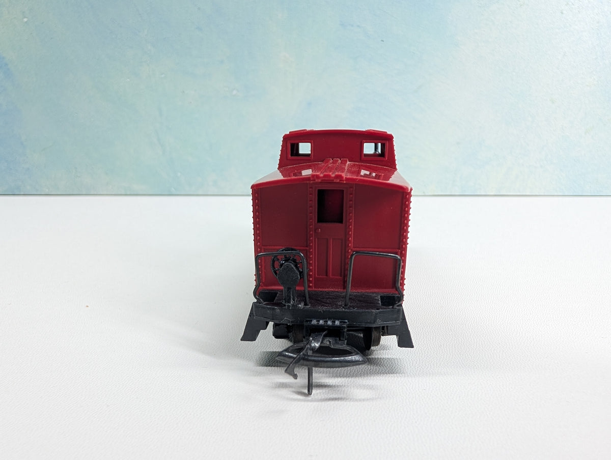 USED HO Scale Caboose Undecorated Red