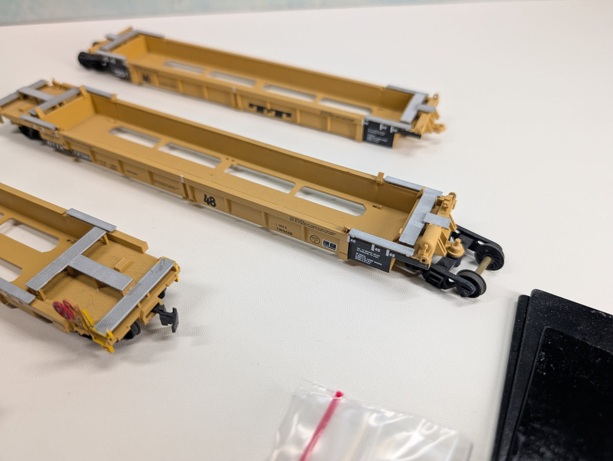 USED Walthers 932-3971 HO Scale 305' Thrall 5 Unit Articulated Double Stack 48' Well Car TTX DTTX #72382