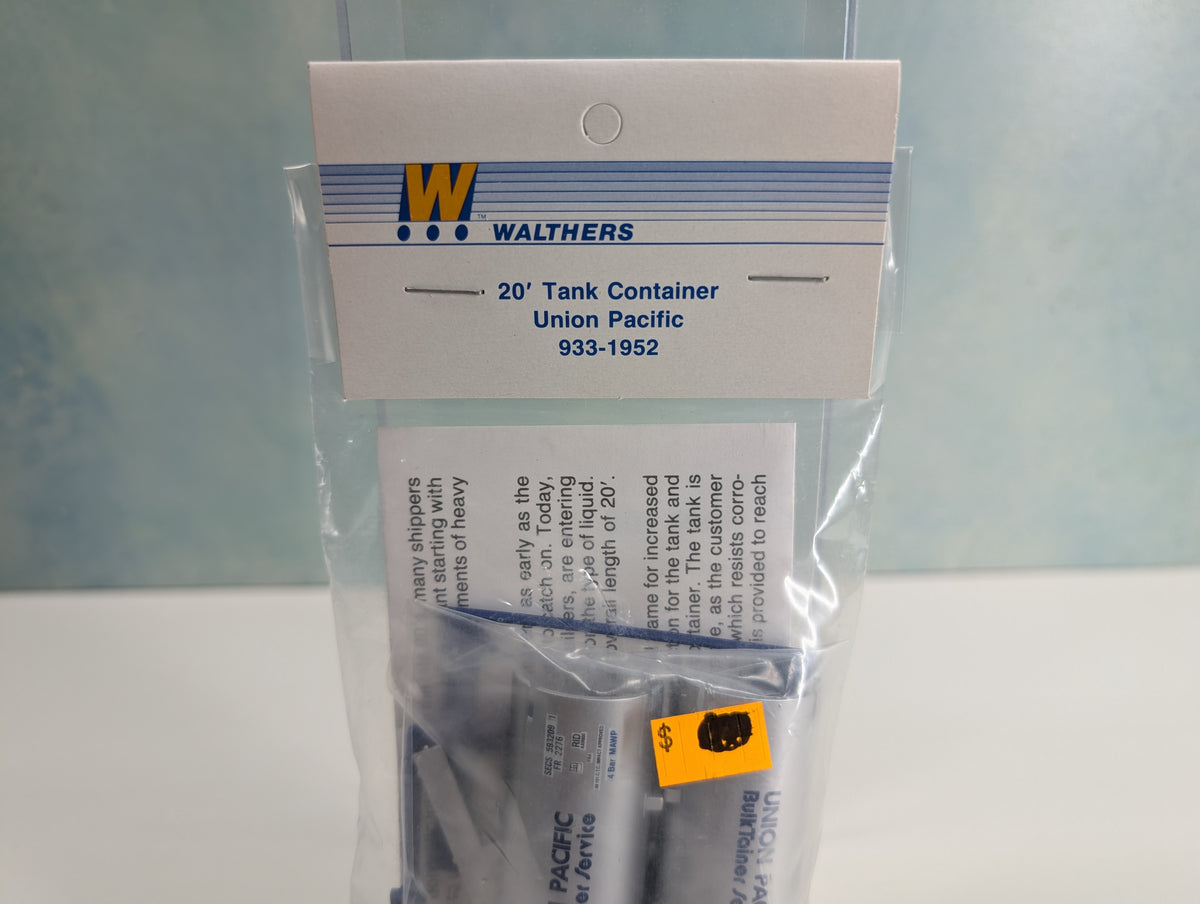 Walthers 933-1952 HO Scale 20' Tank Container Union Pacific