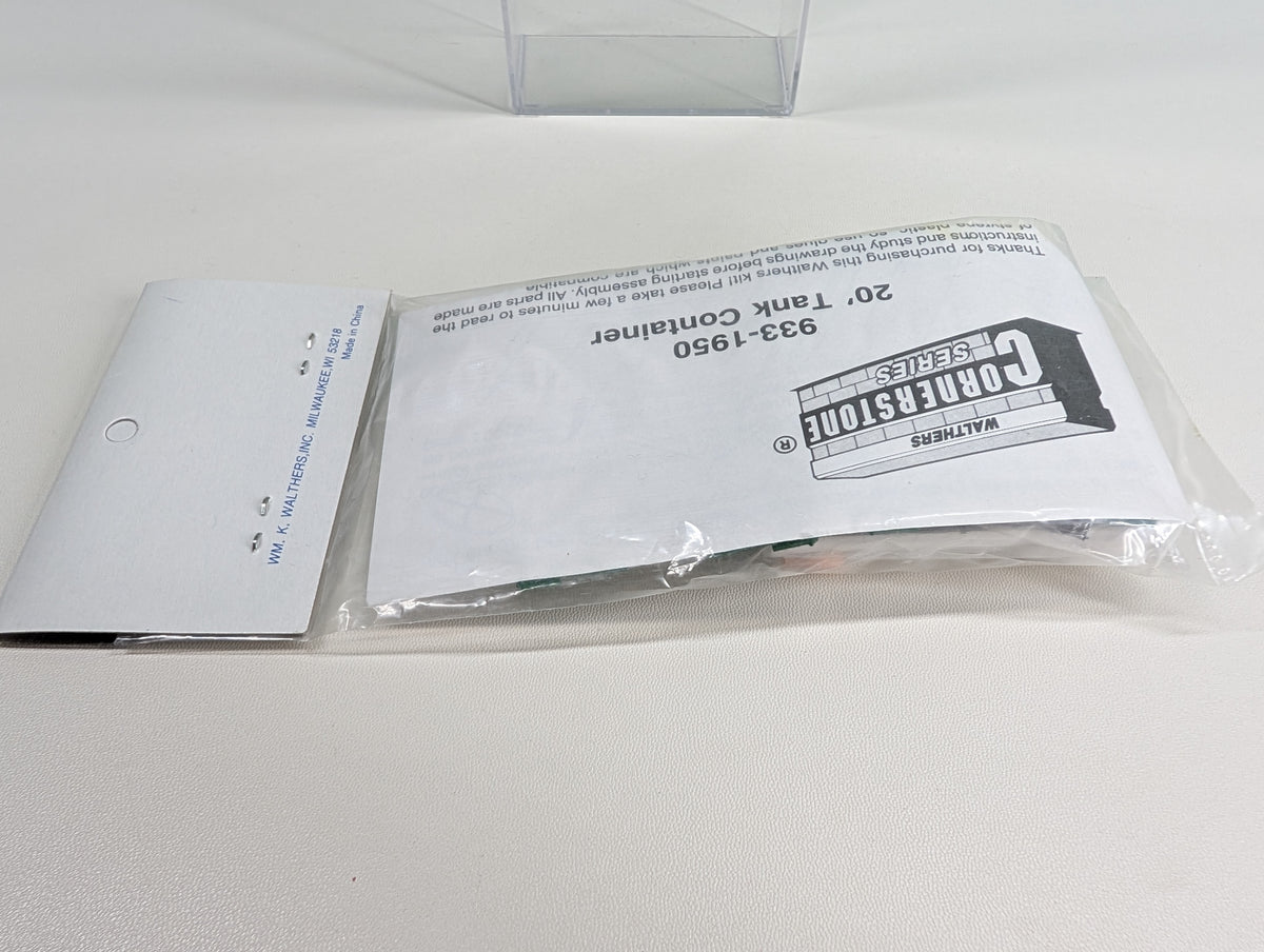 Walthers 933-1956 HO Scale 20' Tank Container Matlock