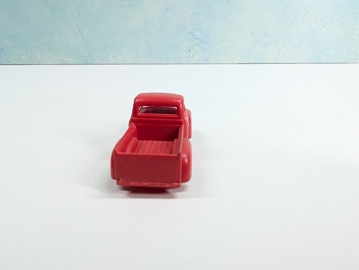 USED HO Scale Red Pick-Up Truck