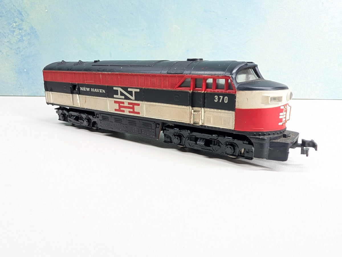 USED AHM HO Scale FM C-Liner Diesel Locomotive New Haven NH #370 Tested! DC