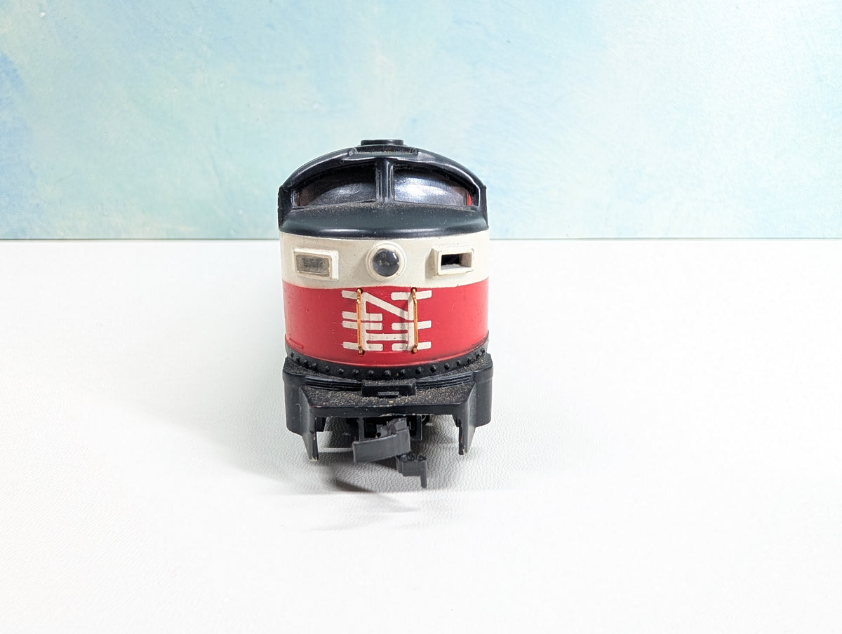 USED AHM HO Scale FM C-Liner Diesel Locomotive New Haven NH #370 Tested! DC