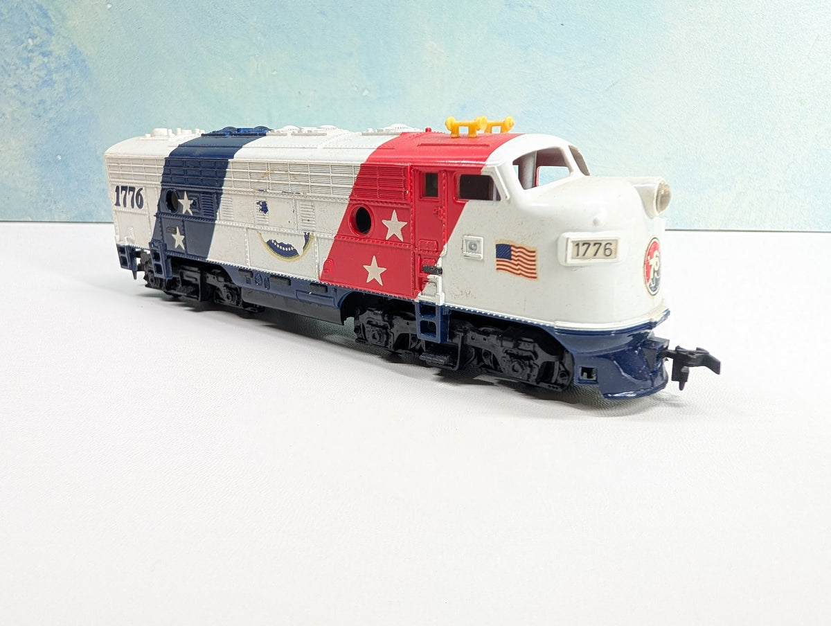 USED Tyco HO Scale 1776 Diesel Locomotive Unpowered