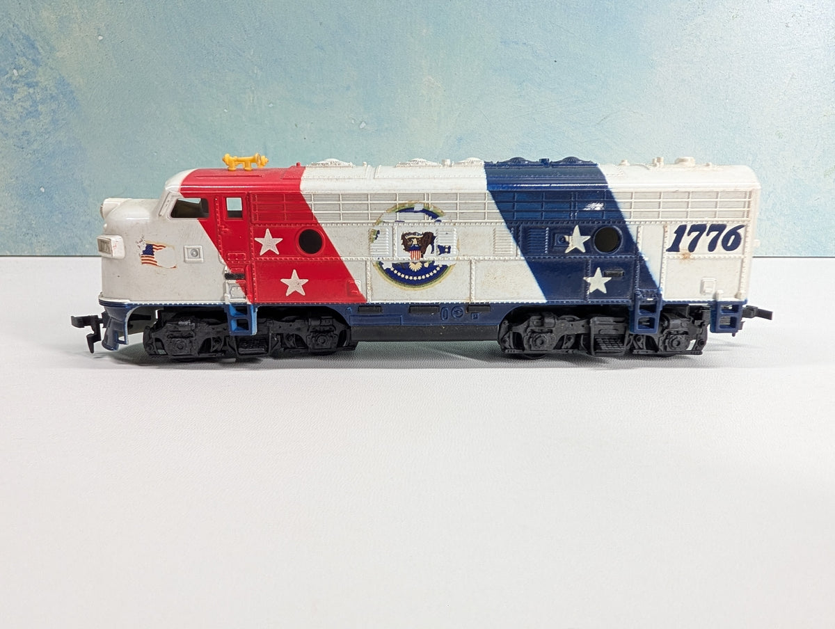 USED Tyco HO Scale 1776 Diesel Locomotive Unpowered