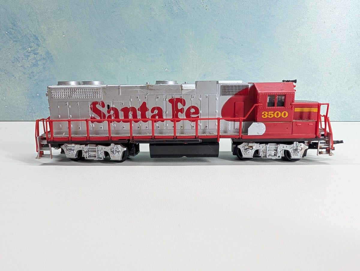 USED Life-Like HO Scale GP-38 Diesel Locomotive Santa Fe #3500 Unpowered