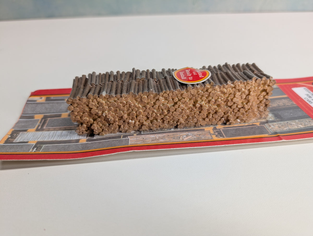 USED Chooch Enterprises Inc 7214 HO Scale Pulpwood Car Load for Athearn Cars Type B