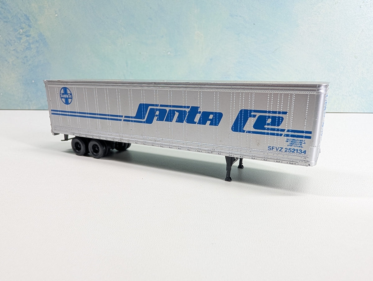 USED HO Scale 45' Trailer Santa Fe SFVZ #252134