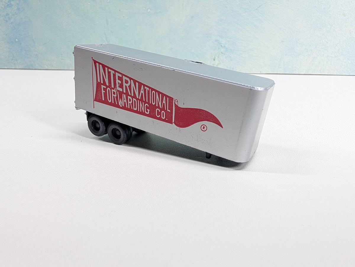 USED HO Scale Piggy Trailer International Forwarding Co