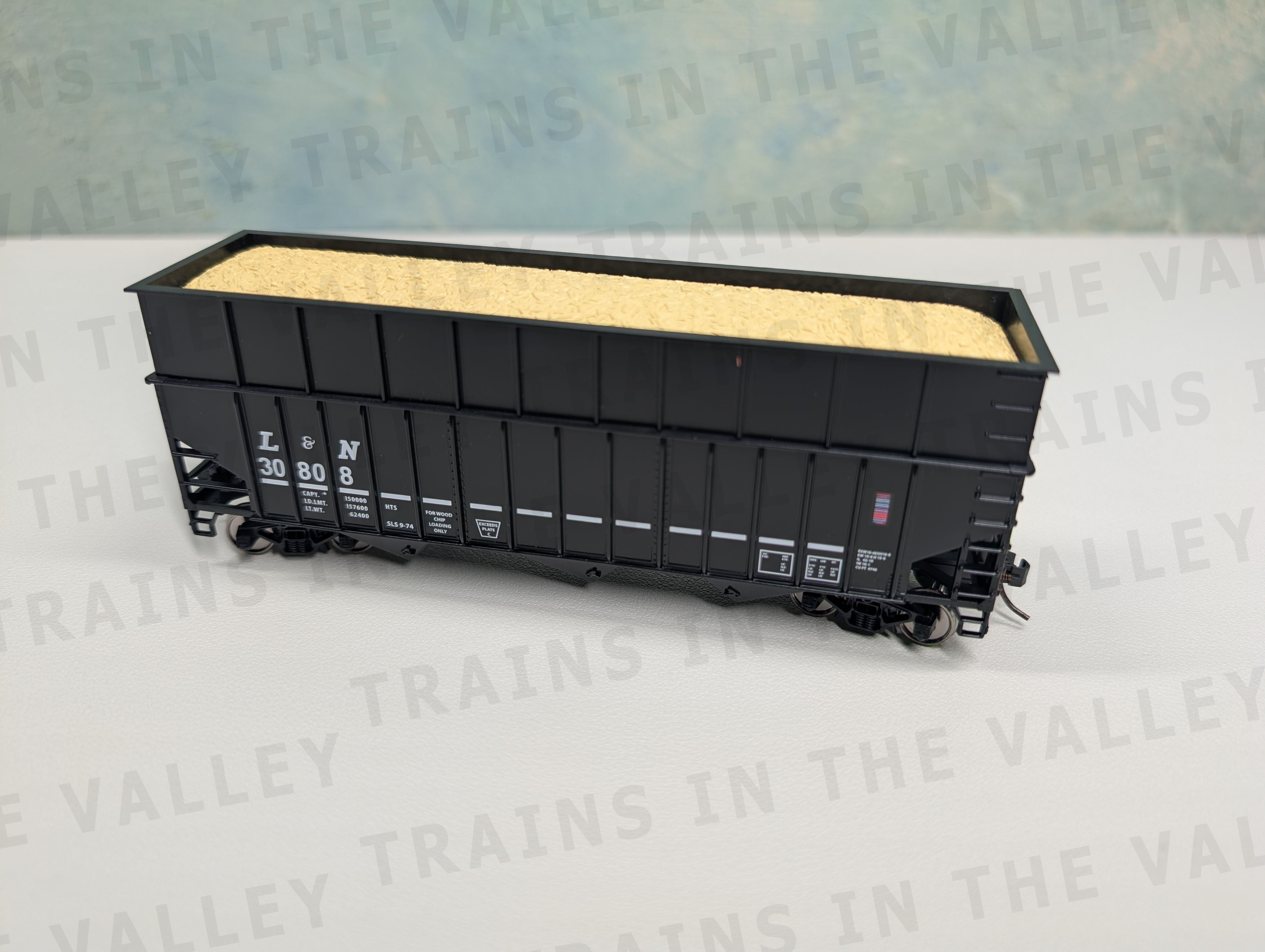 Bowser 43438 HO Scale 70 Ton Rib Side Wood Chip Hopper Louisville & Nashville L&N #30835