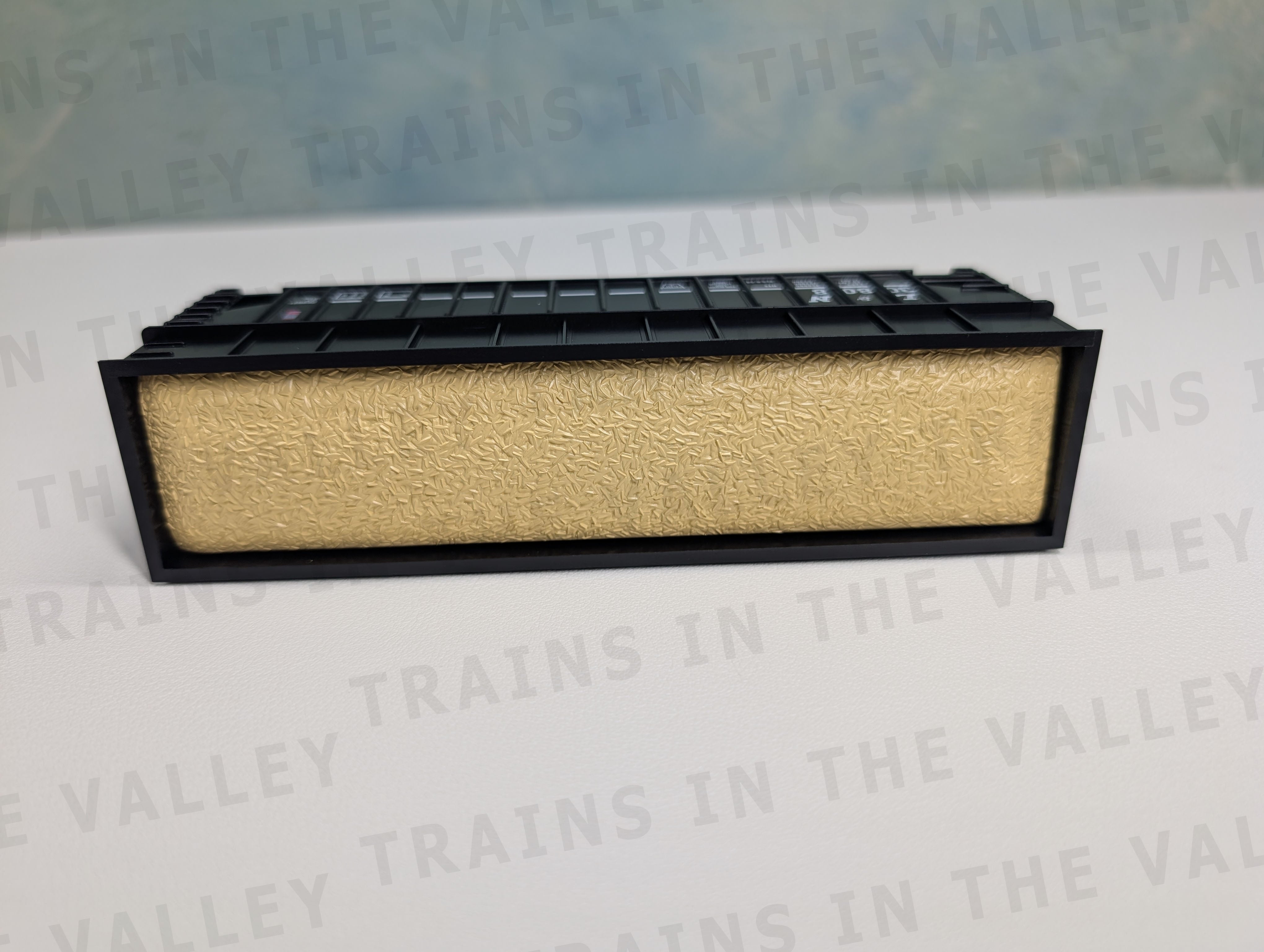 Bowser 43437 HO Scale 70 Ton Rib Side Wood Chip Hopper Louisville & Nashville L&N #30822