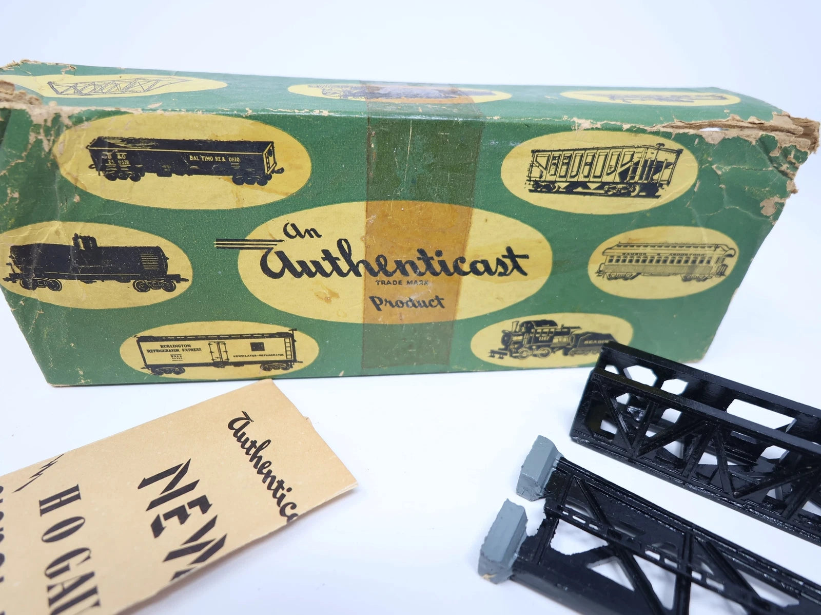 USED Authenticast HO Scale Signal Bridge KIT