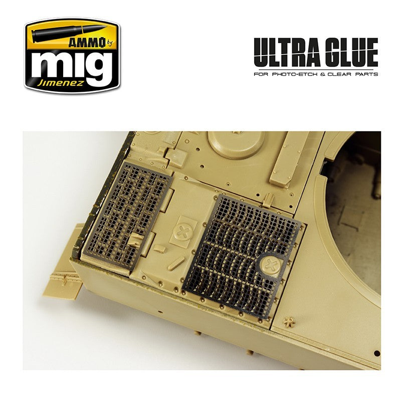 Ammo by MIG 2031 Multi Scale Ultra Glue, for Etch, Clear Parts & more (Acrylic Waterbase Glue) 40mLe
